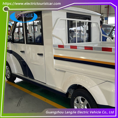 Καλή τιμή. 5 θέσεις Ηλεκτρικό pick up αυτοκίνητο με προειδοποιητικό φως για την πόλη περπατώντας στο δρόμο σε απευθείας σύνδεση